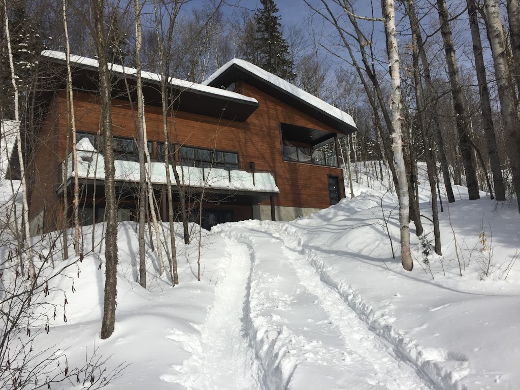La Baleine Bleue | 1372 Chemin Desmarais, Sainte-Émélie-de-lÉnergie, QC J0K 2K0, Canada | Phone: (438) 888-8000