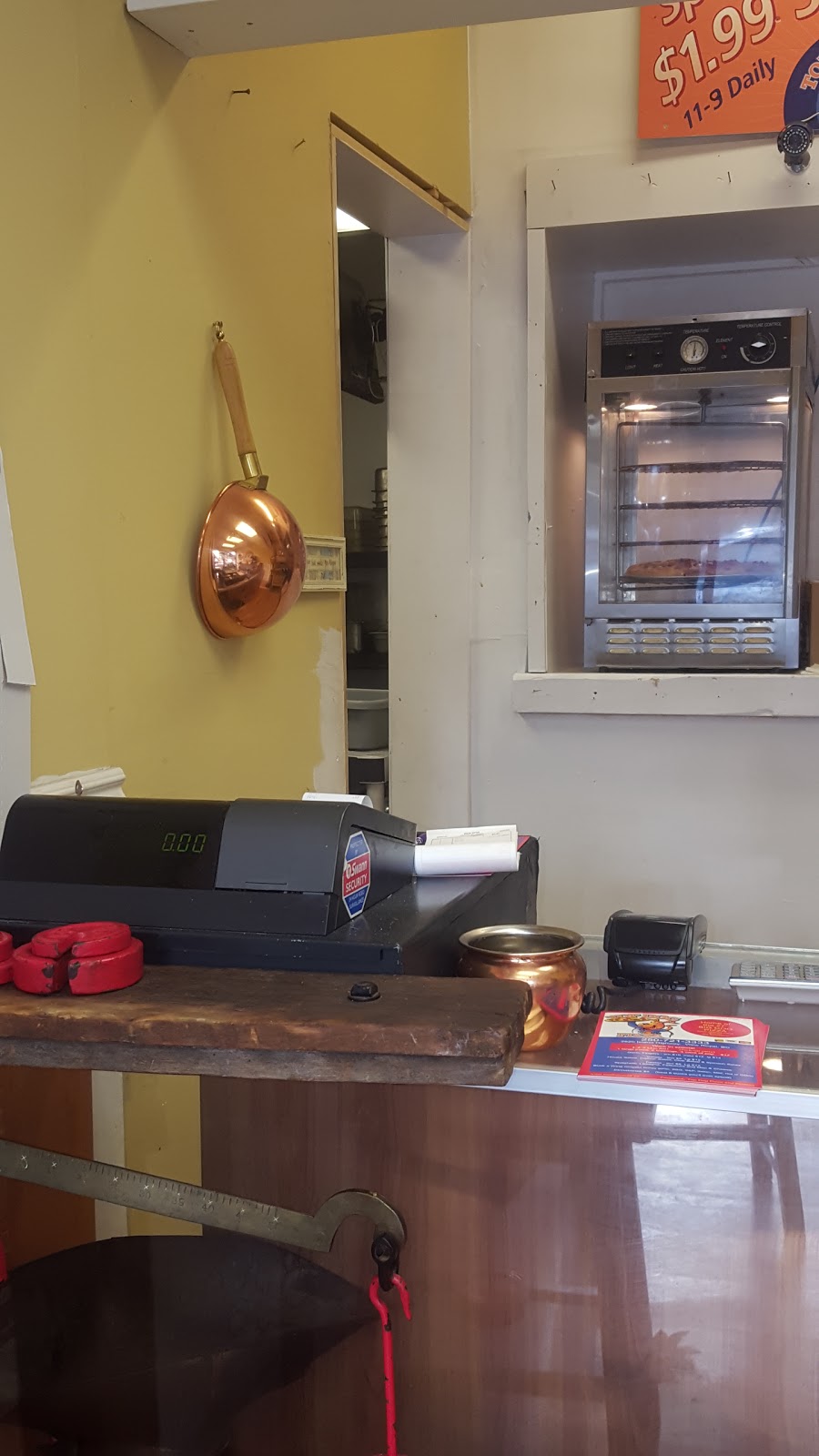 Top Dog Pizza & Donair. | 262B Island Hwy, Victoria, BC V9B 1G5, Canada | Phone: (250) 721-3333