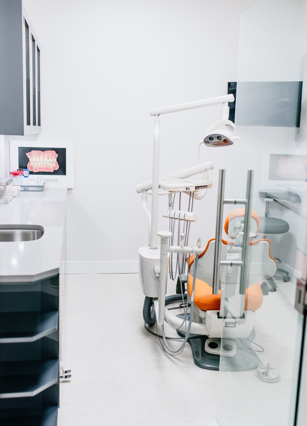 Digital Denture Centre | 5967 168 St #107, Surrey, BC V3S 3X5, Canada | Phone: (604) 372-3301