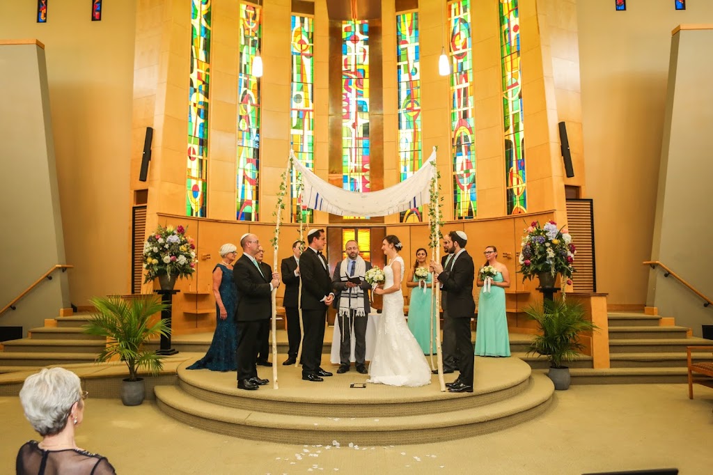 Congregation Dorshei Emet | 18 Rue Cleve, Hampstead, QC H3X 1A6, Canada | Phone: (514) 486-9400