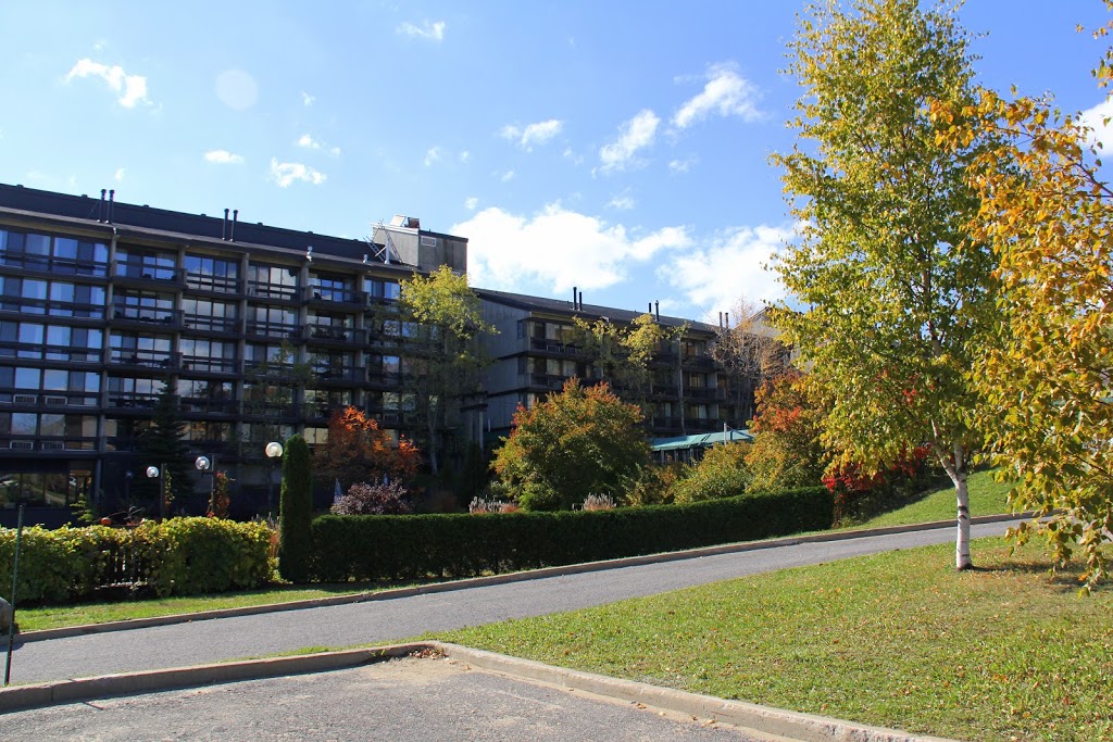 Chateau Mont Sainte Anne | 500 Boulevard du Beau Pré, Beaupré, QC G0A 1E0, Canada | Phone: (418) 827-5211