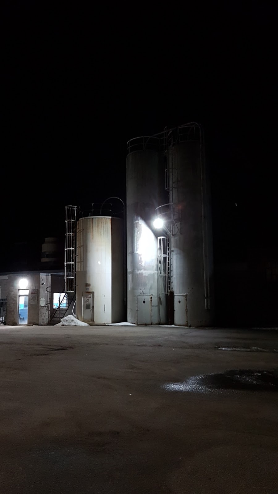 Baytech Plastics: Shipping / Receiving Dock | 320 Elizabeth St, Midland, ON L4R 1Y9, Canada | Phone: (705) 526-7801