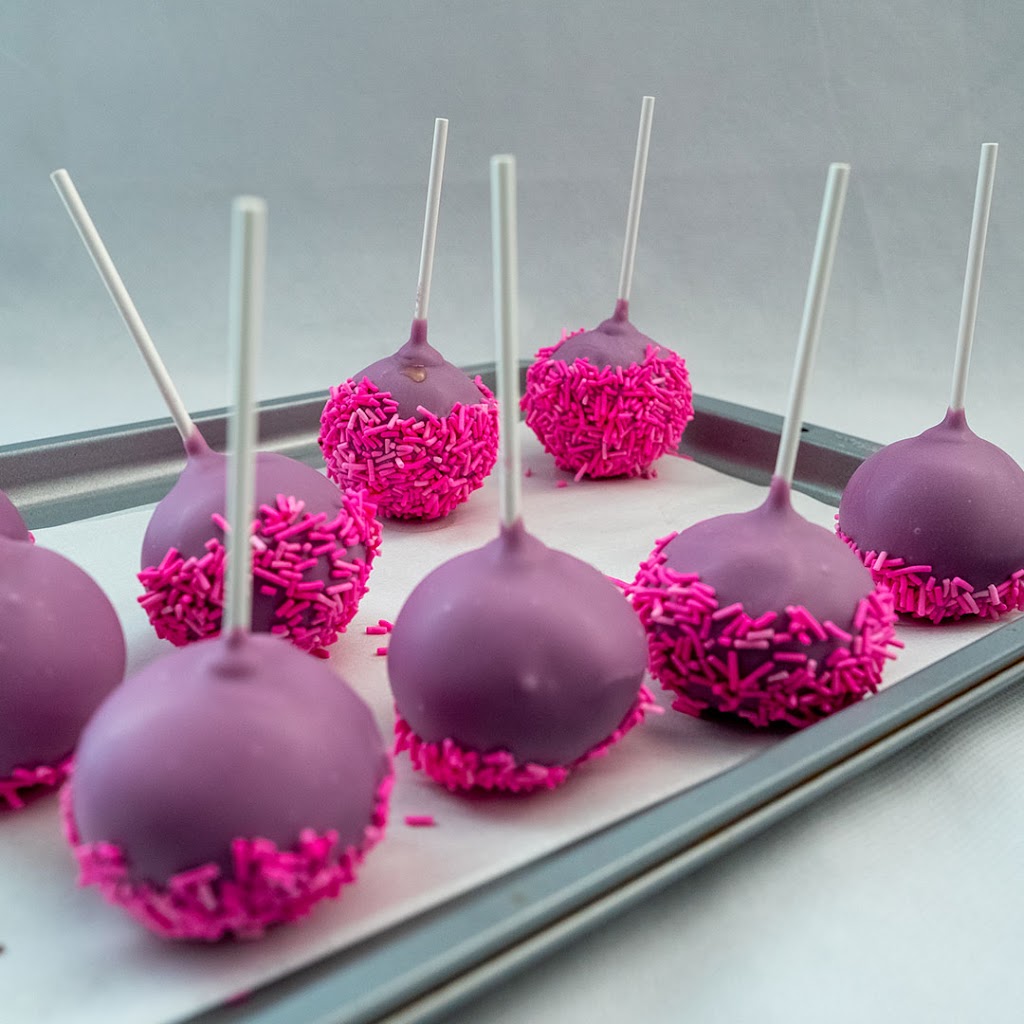 The Sweetest Things Bakery | 1183 Hill St, Innisfil, ON L9S 1Y1, Canada | Phone: (705) 321-7232