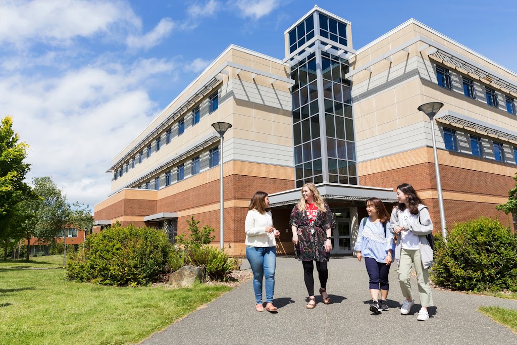 English Language Centre | University of Victoria, Continuing Studies Building, 3800 Finnerty Road, (Ring Road at Gabriola Road), Victoria, BC V8P 5C2, Canada | Phone: (250) 721-8469