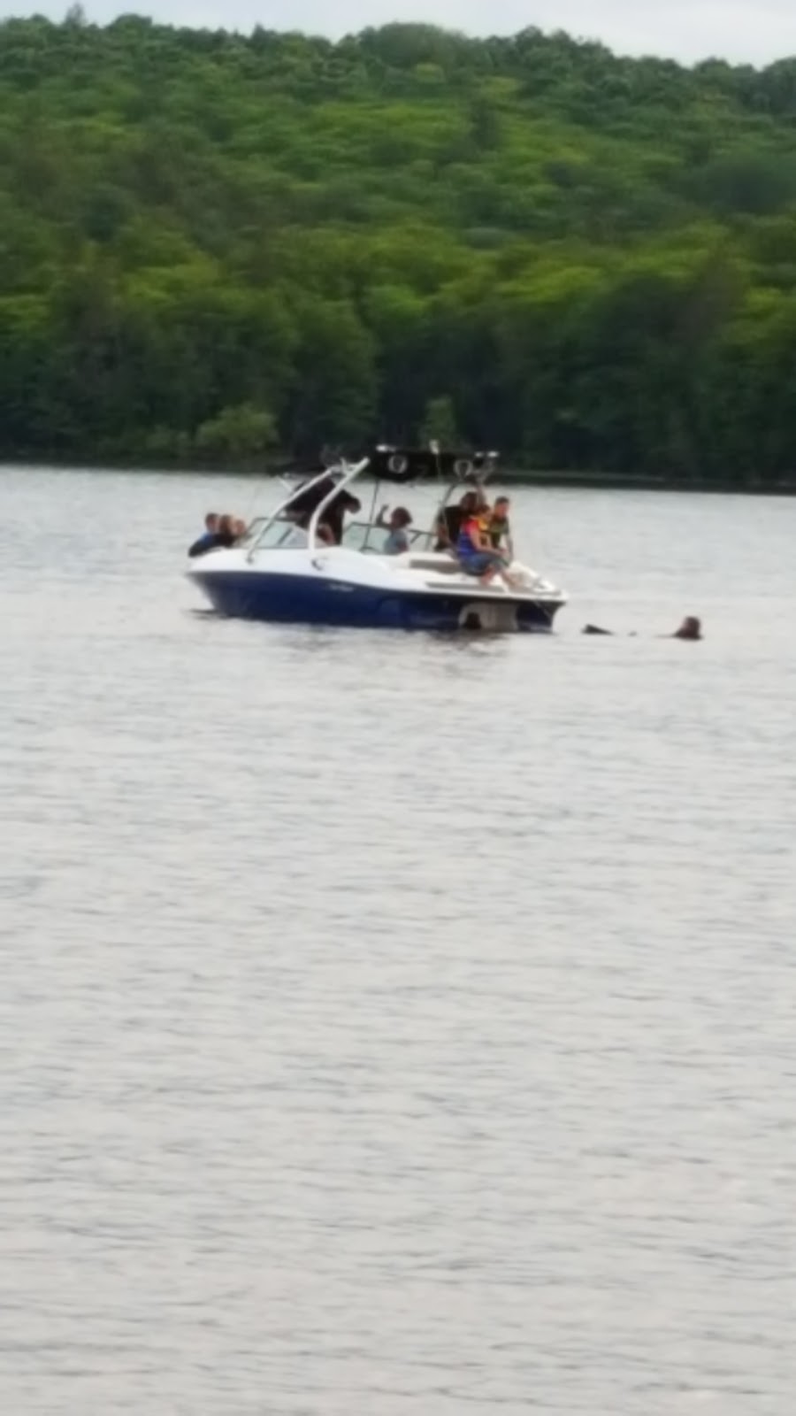 Camping Domaine De La PresquIle | 106 Chemin Ward, Notre-Dame-de-Pontmain, QC J0W 1S0, Canada | Phone: (819) 767-2832