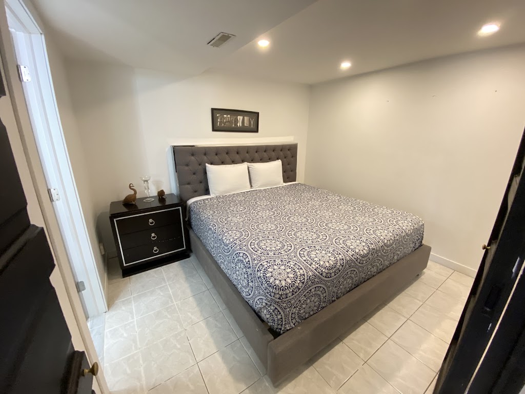 Cuatro Estaciones Cottage | 203 Park Rd, Tiny, ON L0L 1P1, Canada | Phone: (416) 553-2073