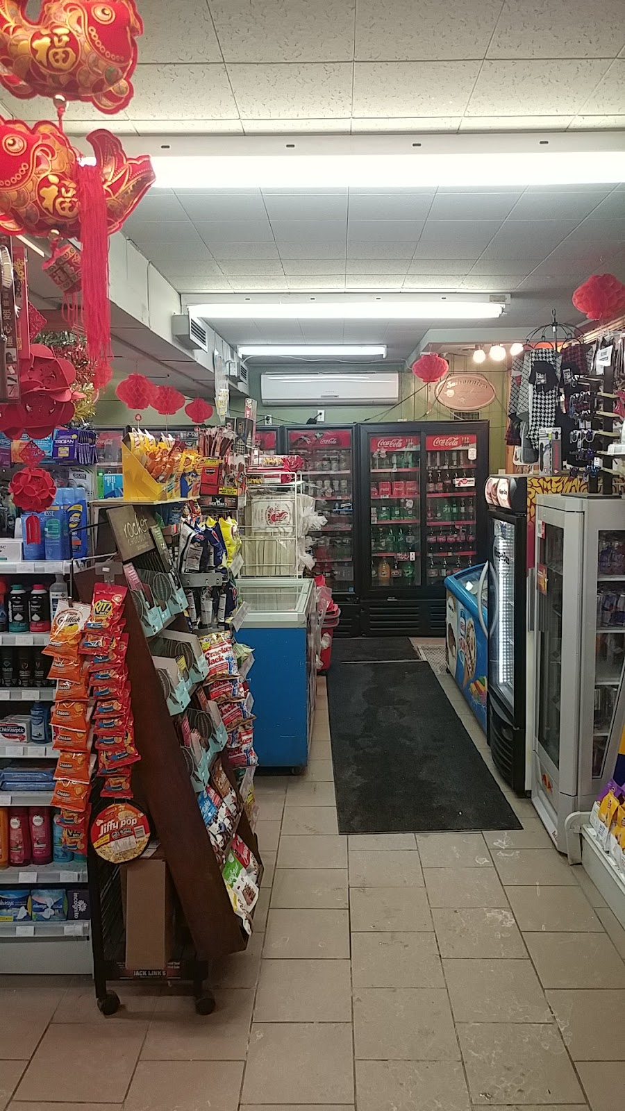 Dépanneur Proprio Marché | 1912 Chem. du Village, Mont-Tremblant, QC J8E 1K4, Canada | Phone: (819) 425-3311