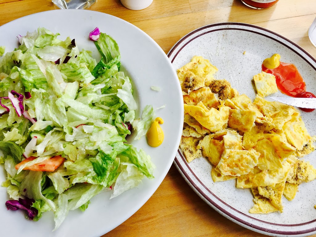 Bills Pizza & Restaurant | 200 Manitoba St, Bracebridge, ON P1L 2E2, Canada | Phone: (705) 645-1198