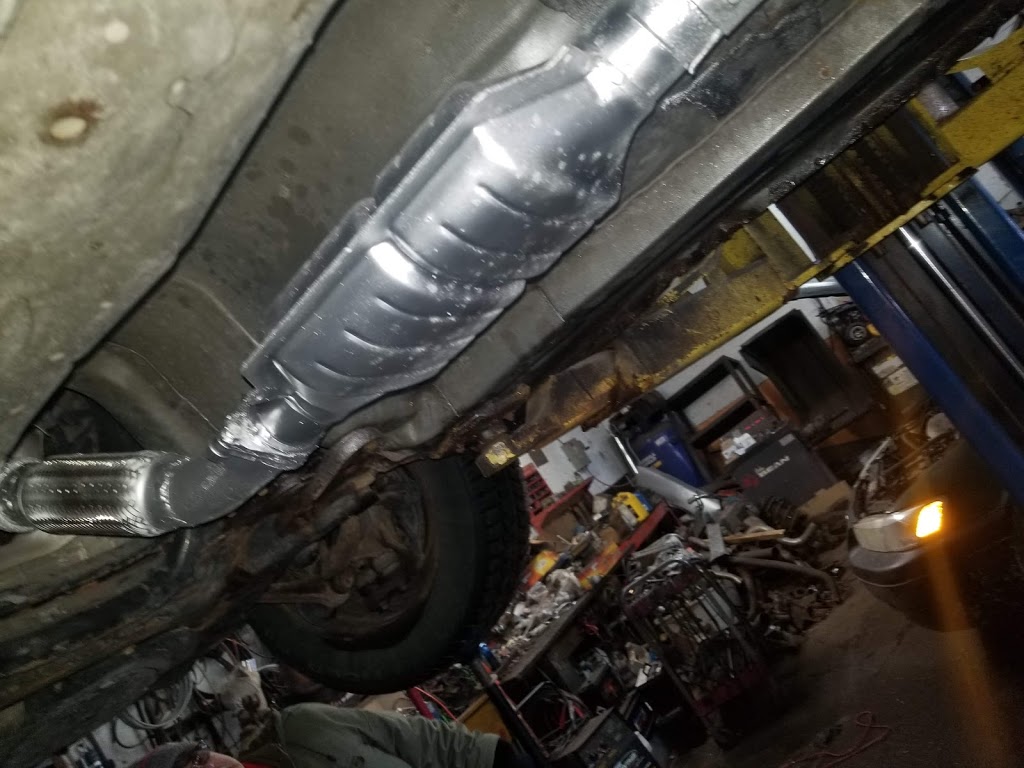 Auto Trois Étoiles | 3171B Grande Allée, Saint-Hubert, QC J4T 2S4, Canada | Phone: (450) 672-8181