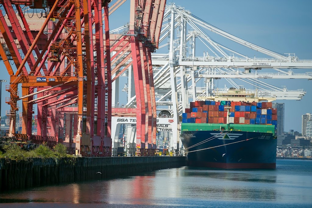 FedEx Trade Networks Transport & Brokerage (Canada), Inc | 33 QC-133, Philipsburg, QC J0J 1N0, Canada | Phone: (450) 248-2724