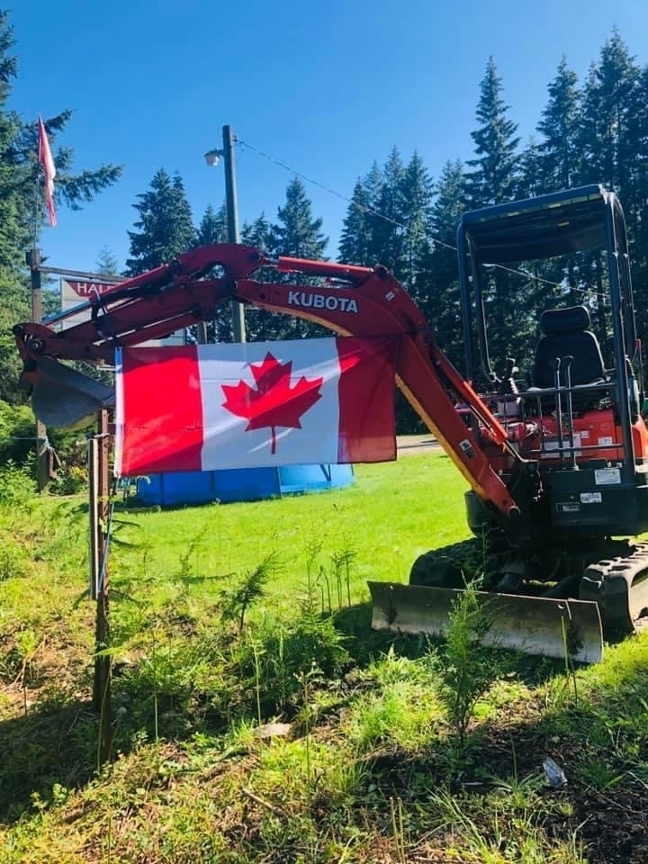 Rise & Shine Excavating/Landscaping | 8373 N Island Hwy, Black Creek, BC V9J 1H2, Canada | Phone: (250) 702-7935
