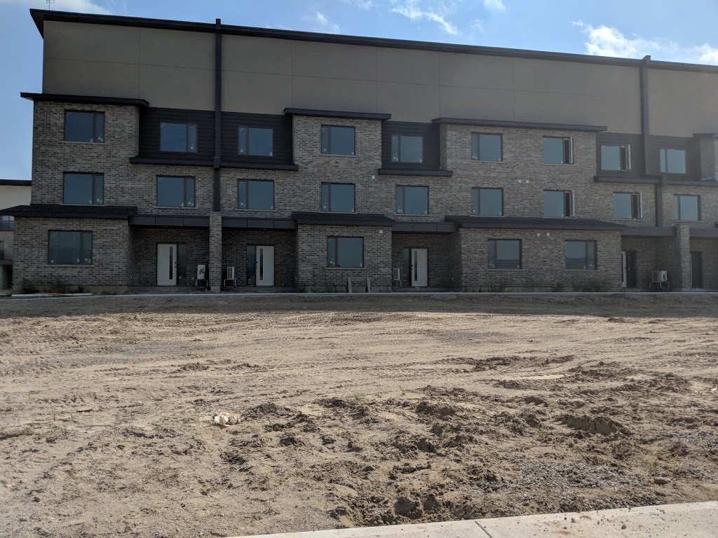 West 5 Townhomes | 1400 Riverbend Rd, London, ON N6K 0B4, Canada | Phone: (519) 434-3622 ext. 3900