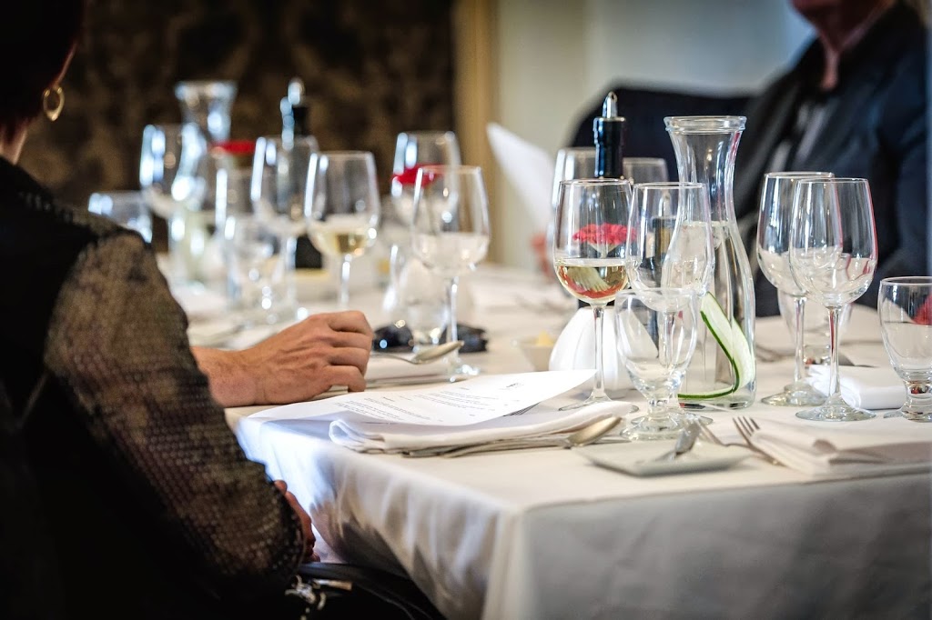 Hotel Manoir Becancourt | 3255 Avenue Nicolas Perrot, Bécancour, QC G9H 3C2, Canada | Phone: (819) 294-9068