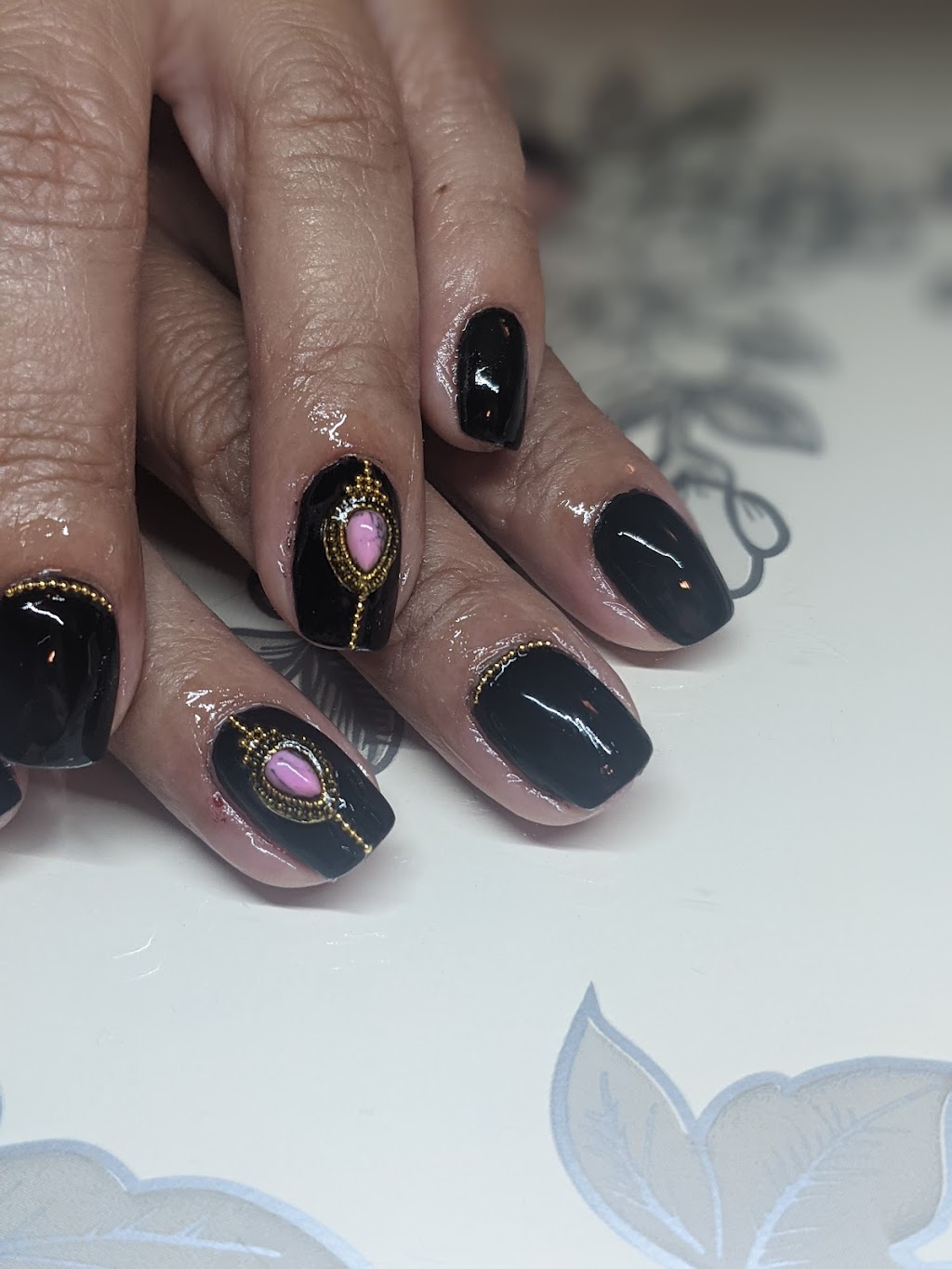 Kim M. Nails / Ongles | 2673 Rue des Amarantes, Vaudreuil-Dorion, QC J7V 0E7, Canada | Phone: (438) 497-6491