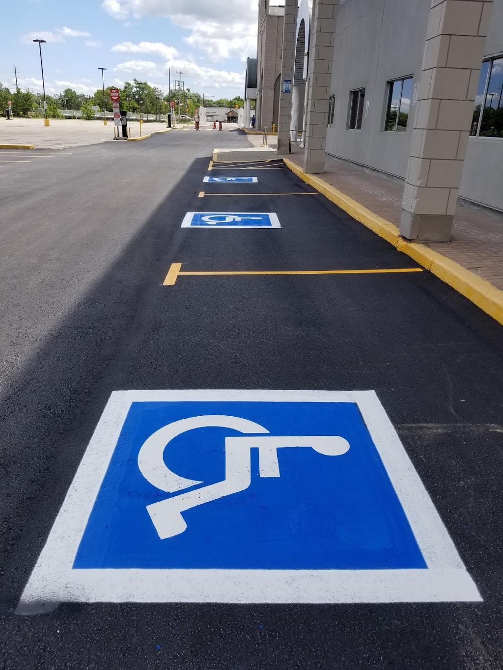 Diamond Line Painting | 908 River Ridge Ct, Breslau, ON N0B 1M0, Canada | Phone: (519) 897-9713