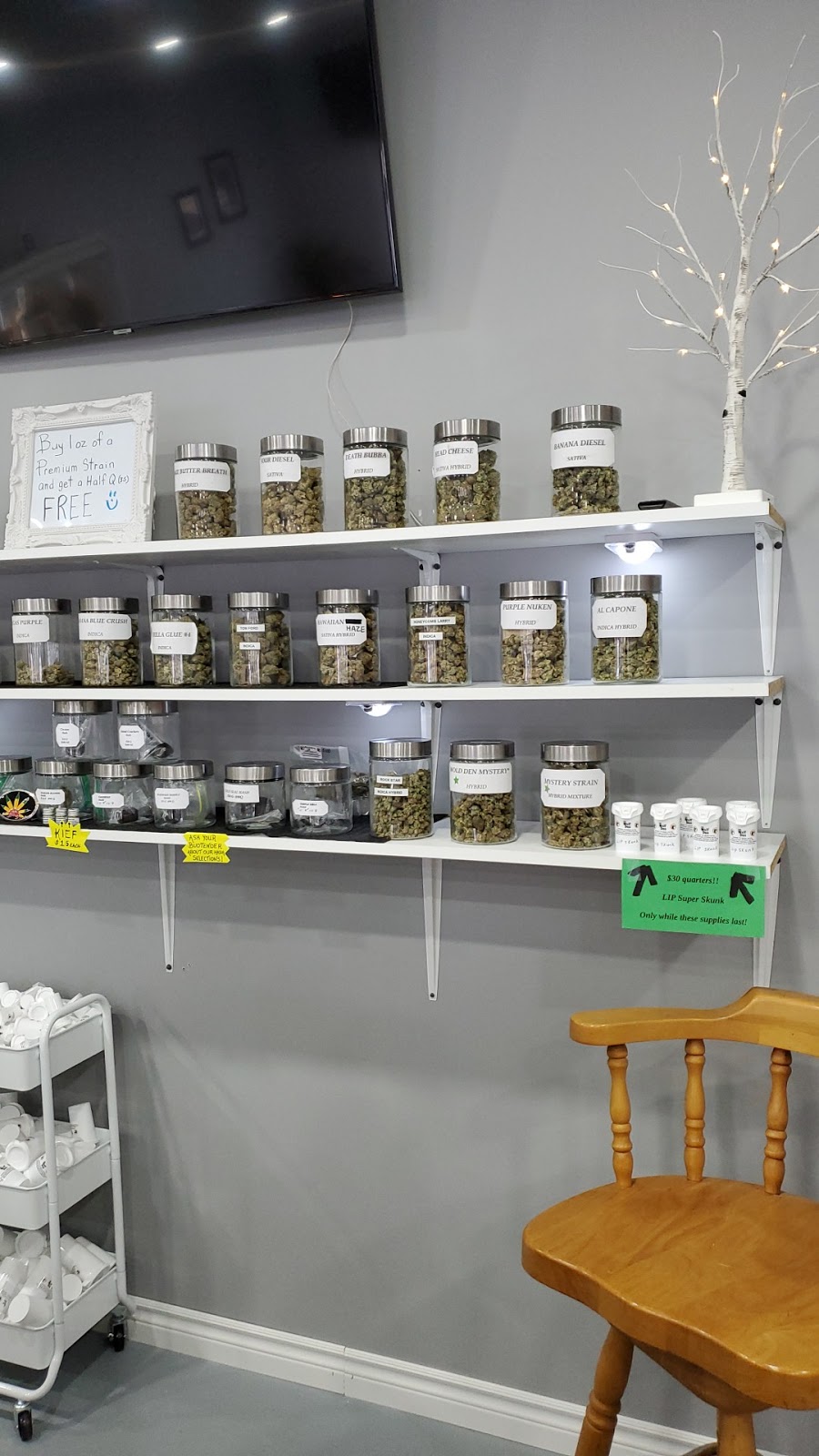 The Wolf Den Dispensary | 386 York Rd, Deseronto, ON K0K 1X0, Canada | Phone: (613) 291-2469
