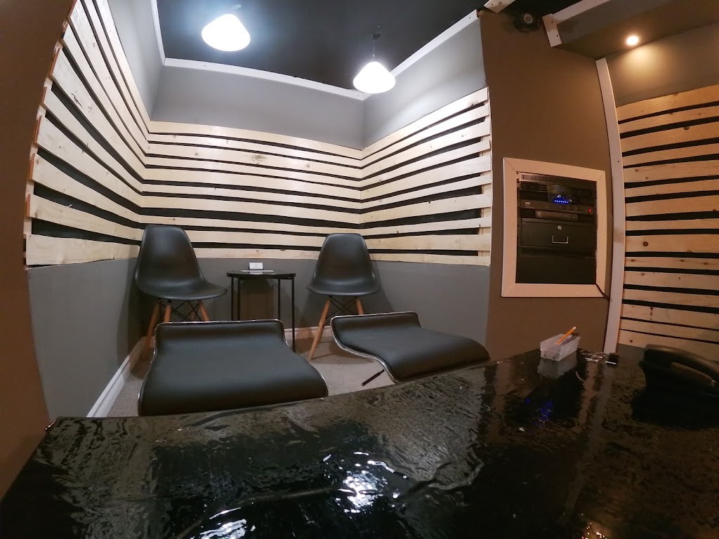 Burrow Media Recording Studios | 2527 Baseline Rd Unit 203, Ottawa, ON K2C 0E3, Canada | Phone: (613) 212-1575