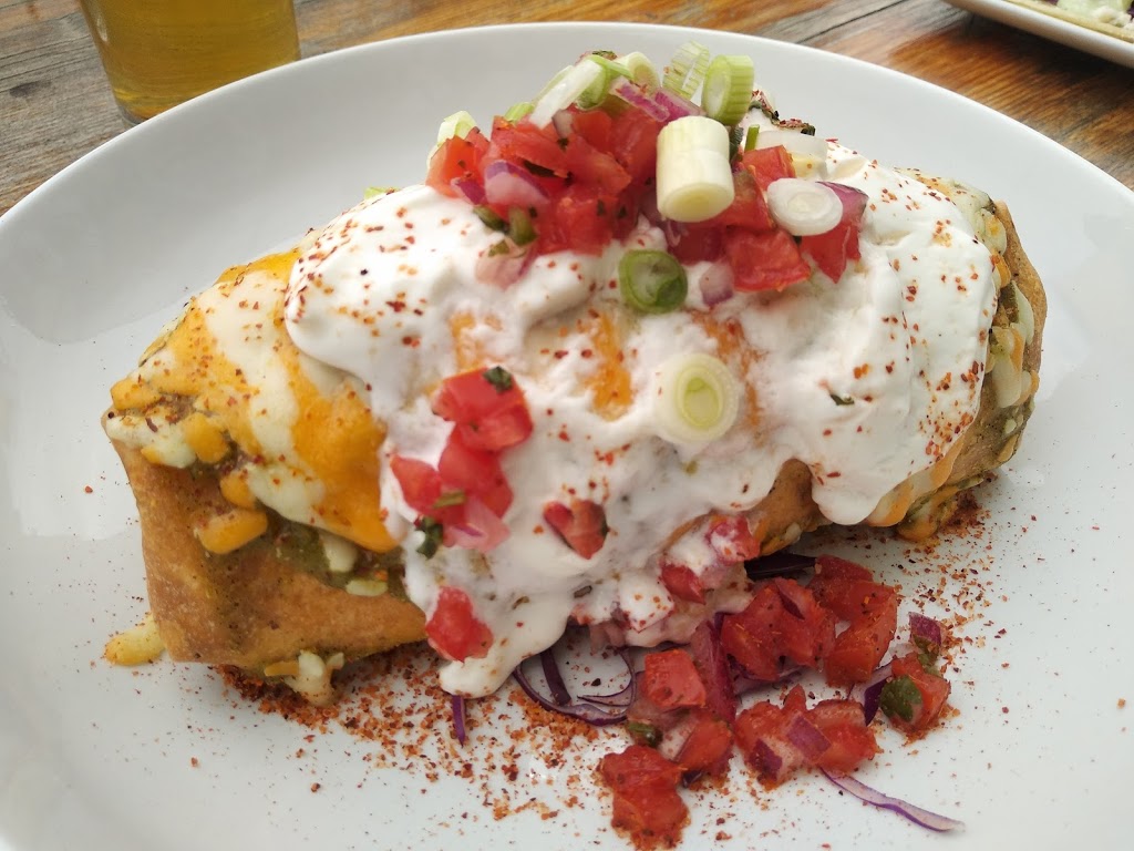 Lunitas Mexican Eatery | 645 School Rd, Gibsons, BC V0N 1V9, Canada | Phone: (604) 886-1289