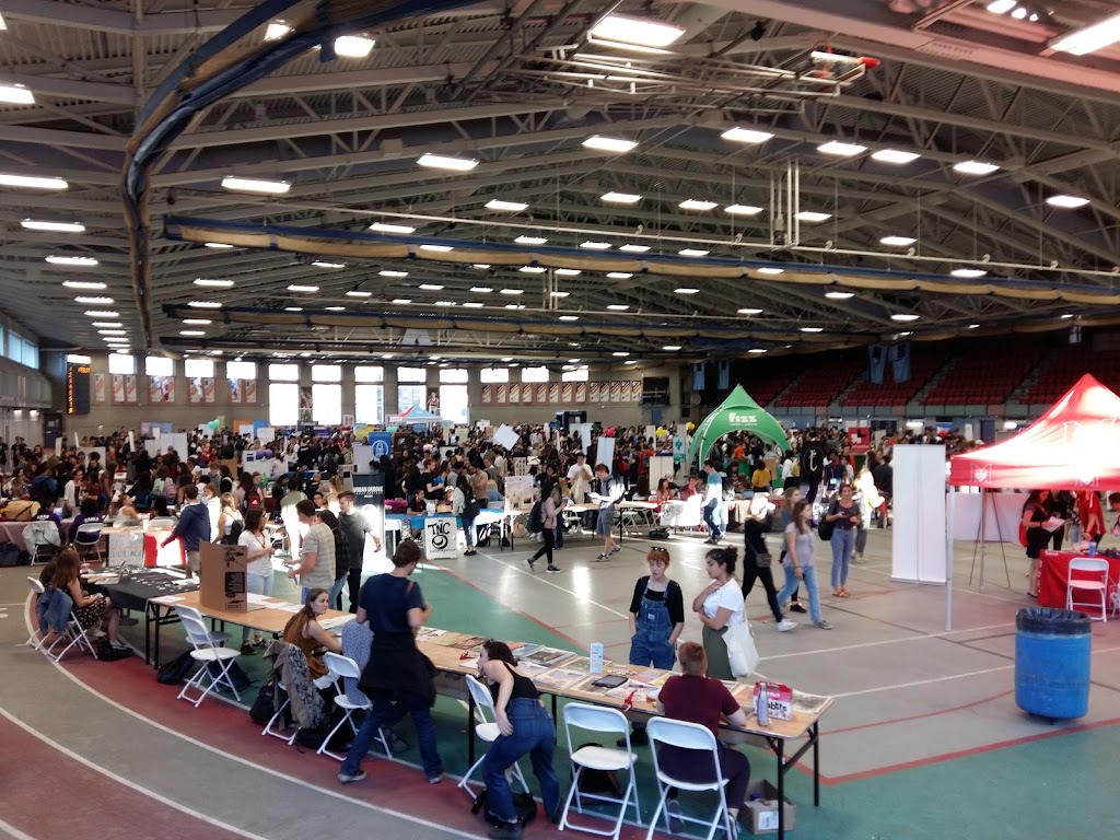 Tomlinson Fieldhouse | 475 Av. des Pins, Montréal, QC H2W 1S4, Canada | Phone: (514) 398-7000