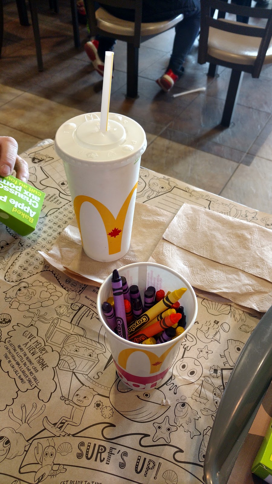 McDonalds | 377 Burnhamthorpe Rd E, Mississauga, ON L5A 3Y1, Canada | Phone: (905) 270-3529