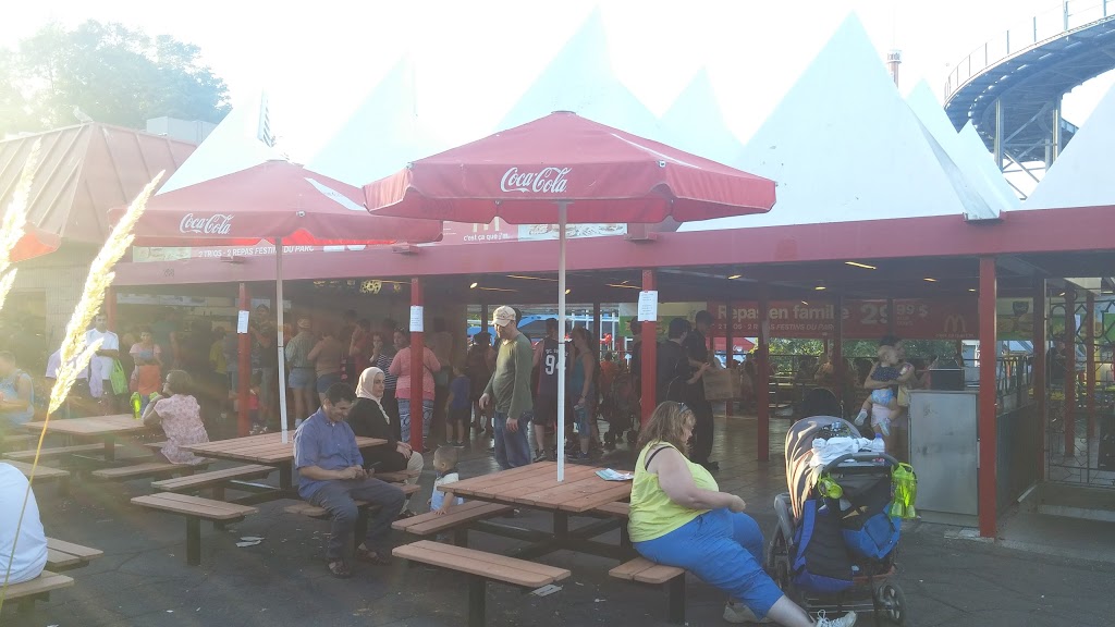 McDonalds | Conc. 0-208, Monde Des Petits, La Ronde, Montreal, QC H3C 1A9, Canada | Phone: (514) 393-9171