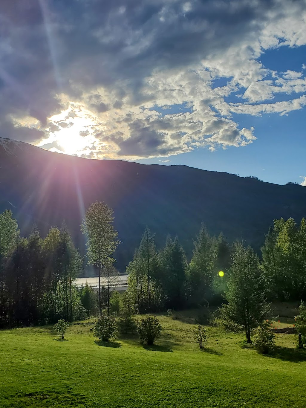 Frasers (farm) Market | 4250 BC hwy 6, Nakusp, BC V0G 1R1, Canada | Phone: (250) 857-9858