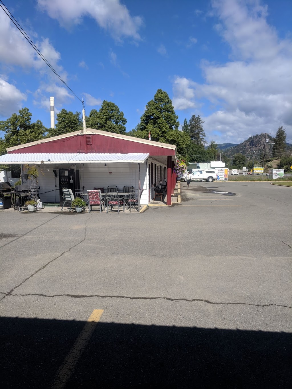 The Victorian Motel and RV Park | 6451 Highway #3 E (Central Ave), Grand Forks, BC V0H 1H9, Canada | Phone: (250) 442-3011