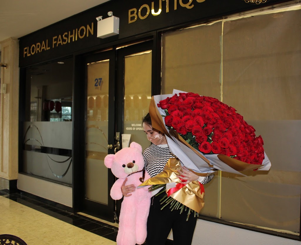 Floral Fashion Boutique | florist | 1675 The Chase Unit 27, Mississauga, ON L5M 5Y7, Canada | 6478063153 OR +1 647-806-3153
