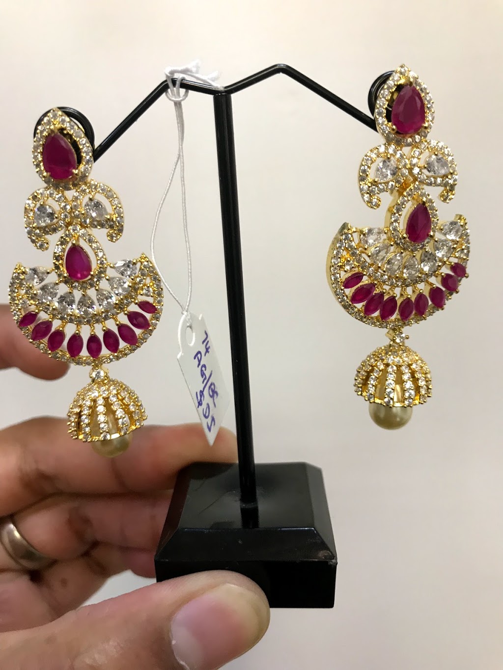 Sai Fancy Jewell | 3380-1203 Eglinton Ave E, Scarborough, ON M1J 3L6, Canada | Phone: (647) 382-0973