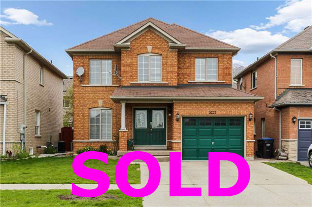 Aamir Yaqoob - Buy, Sell Homes & Condos - Re/max Agent | 4310 Sherwoodtowne Blvd #200, Mississauga, ON L4Z 4C4, Canada | Phone: (647) 839-9090