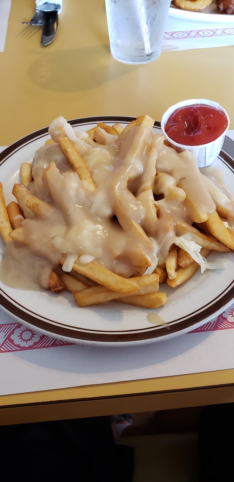 Sheet Harbour Motel And Restaurant | 22715 Main St, Sheet Harbour, NS B0J 3B0, Canada | Phone: (902) 885-2293