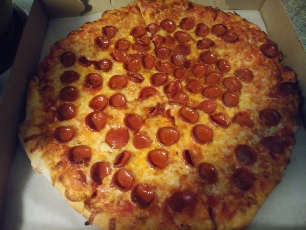 Favorites Pizza & Wings Amherst | 3034 Sweet Home Rd, Buffalo, NY 14228, USA | Phone: (716) 564-8880