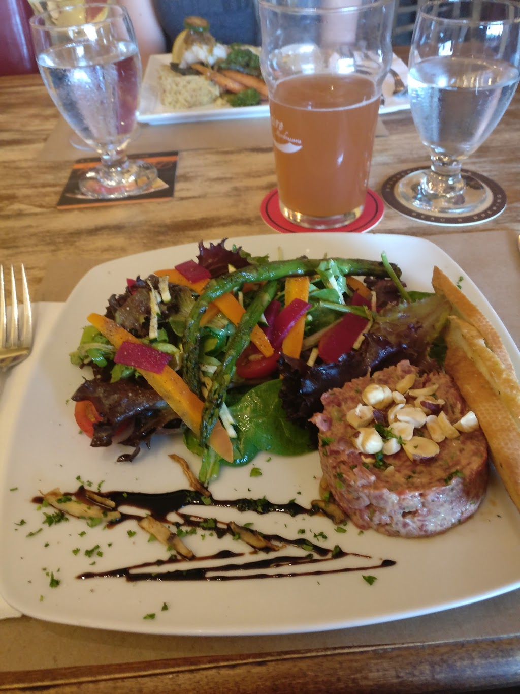 Les Moutons Noirs | 615 Rue Jacques-Bédard, Québec, QC G2N 1C5, Canada | Phone: (418) 841-3232