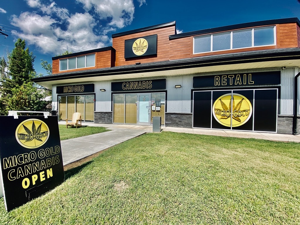 Micro Gold Retail Cannabis | 220 N Railway St, Okotoks, AB T1S 0E2, Canada | Phone: (587) 327-2667