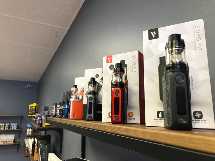 Silver Bridge Vapes | 353 Duckworth St Unit #3, Barrie, ON L4M 5C2, Canada | Phone: (705) 252-2777