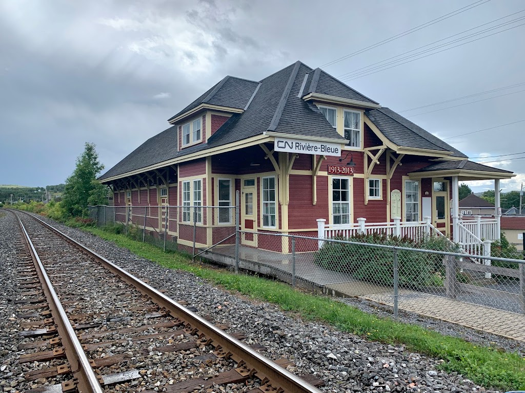 La Vieille Gare de Rivière-Bleue | 85 Rue Saint-Joseph N, Rivière-Bleue, QC G0L 2B0, Canada | Phone: (418) 893-2219