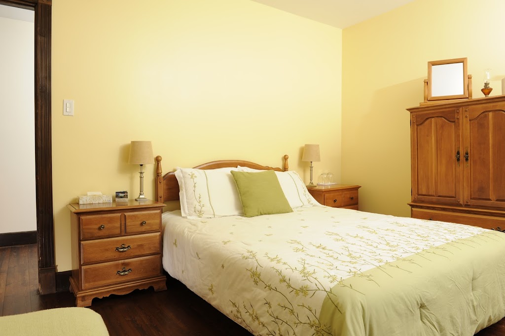 La Maison Banville | 1086 Bd du Sacré Coeur, Saint-Félicien, QC G8K 2X5, Canada | Phone: (418) 613-0888