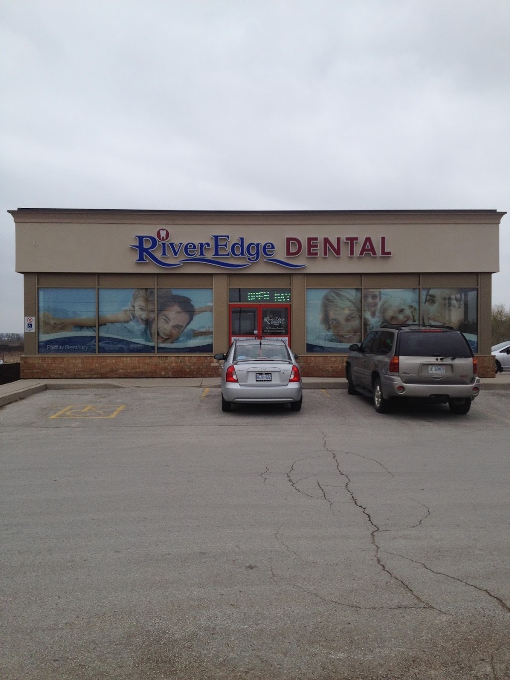 RiverEdge Dental - Bradford | 28 Bridge St, Bradford, ON L3Z 3H2, Canada | Phone: (905) 775-0075