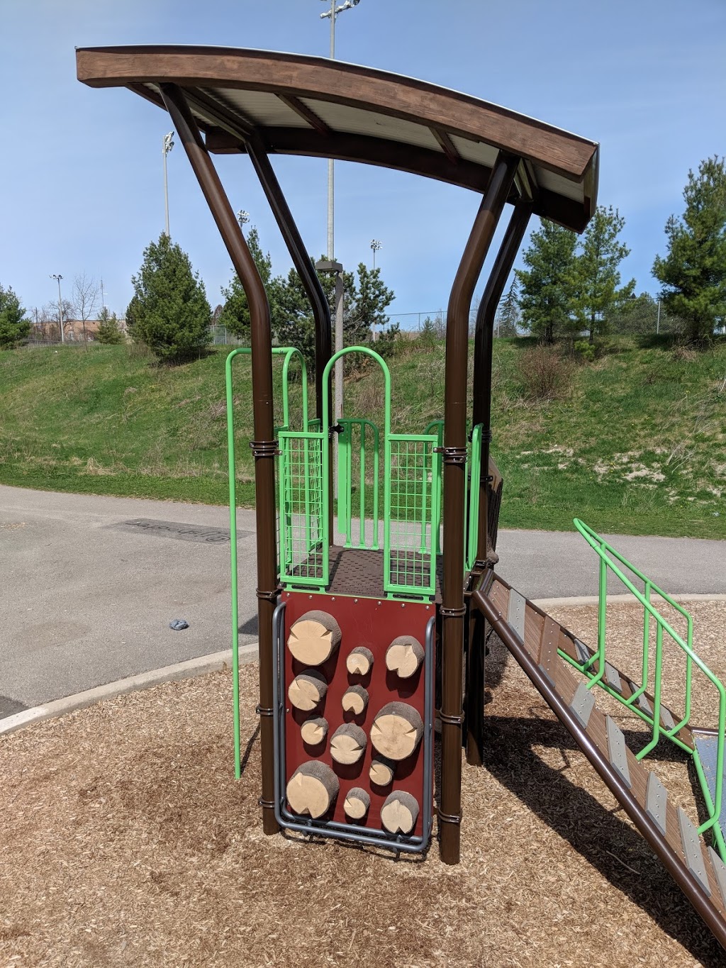 Lennox Park | 54 Widgeon St, Barrie, ON L4N 8W5, Canada | Phone: (705) 739-4255