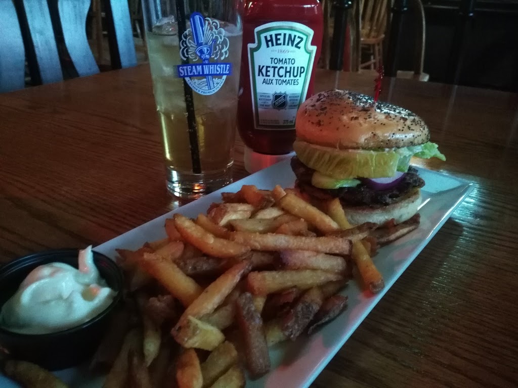 The Edgewater Bar and Grill | 5830 Beach Ave, Peachland, BC V0H 1X7, Canada | Phone: (250) 767-9579