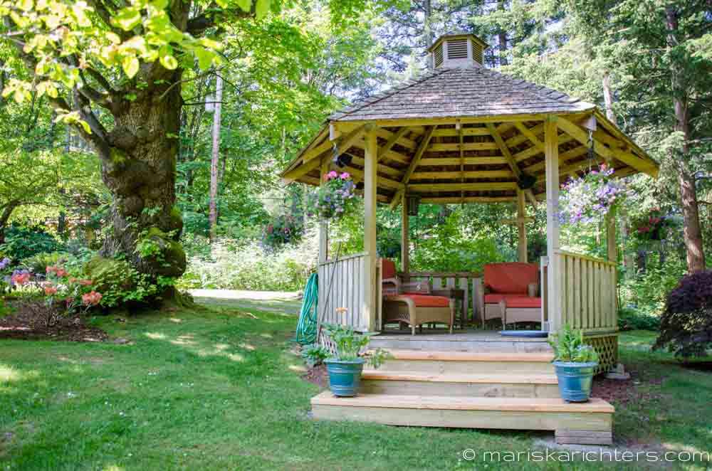 Wits End Retreat | 517 Witty Beach Rd, Victoria, BC V9C 4H8, Canada | Phone: (250) 474-1066