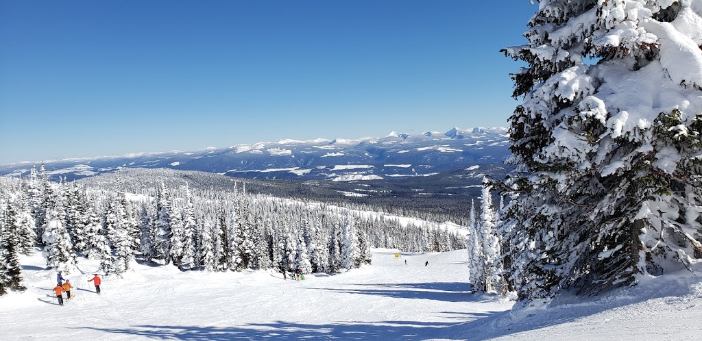 Eagles Resort, Big White | 105 Kettleview Rd, Kelowna, BC V1P 1P3, Canada | Phone: (250) 765-8888