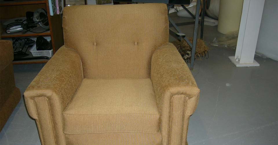 McCalls Upholstering | 910 High St #6, Peterborough, ON K9J 5R2, Canada | Phone: (705) 745-3931