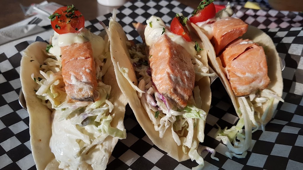 Black Creek Diner | 8268 N Island Hwy, Black Creek, BC V9J 1H7, Canada | Phone: (778) 428-5680