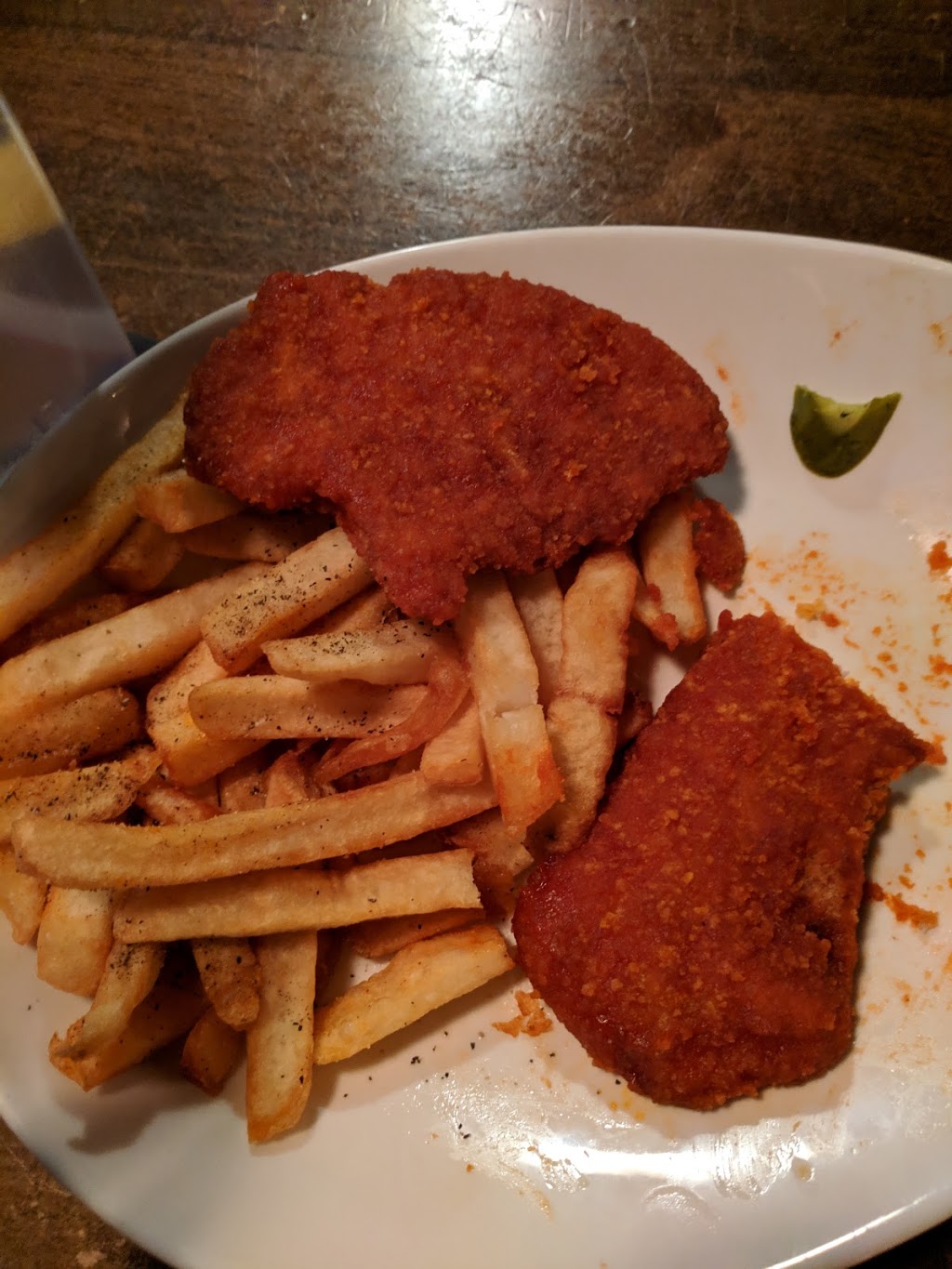 Simcoe Arms | 140 Queensway East, Simcoe, ON N3Y 4W1, Canada | Phone: (519) 428-5635