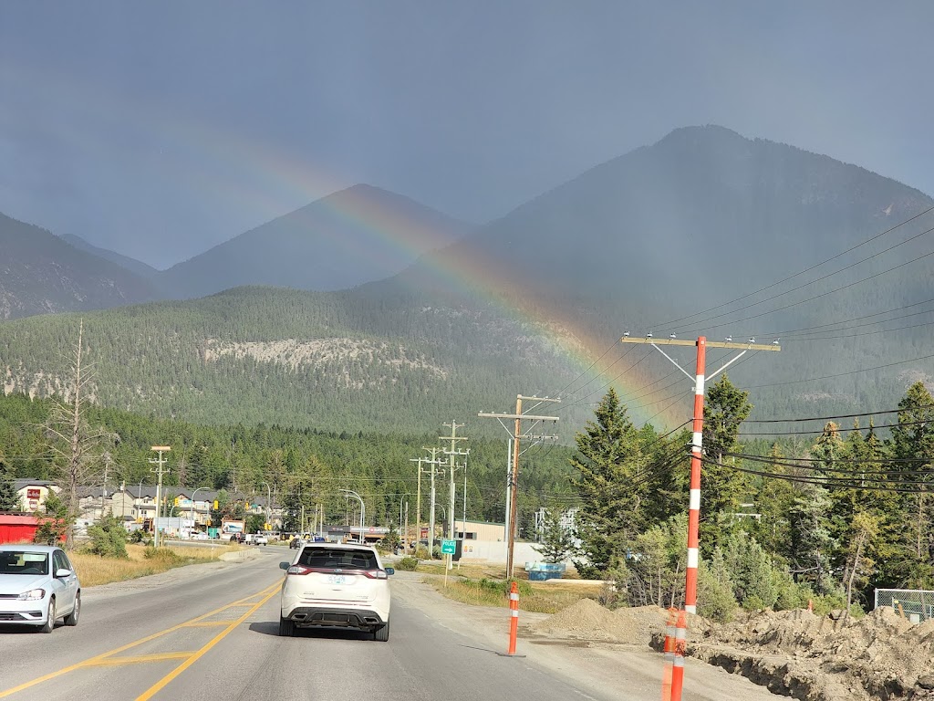 Motel Tyrol | 5016 BC-93, Radium Hot Springs, BC V0A 1M0, Canada | Phone: (250) 347-9402