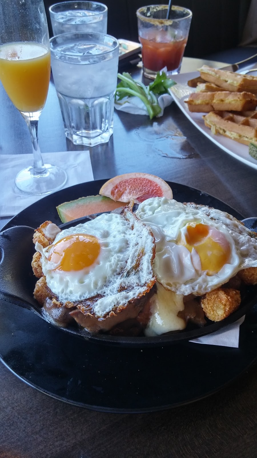 Bayside Lounge | 1755 Davie St, Vancouver, BC V6G 1W5, Canada | Phone: (604) 682-1831