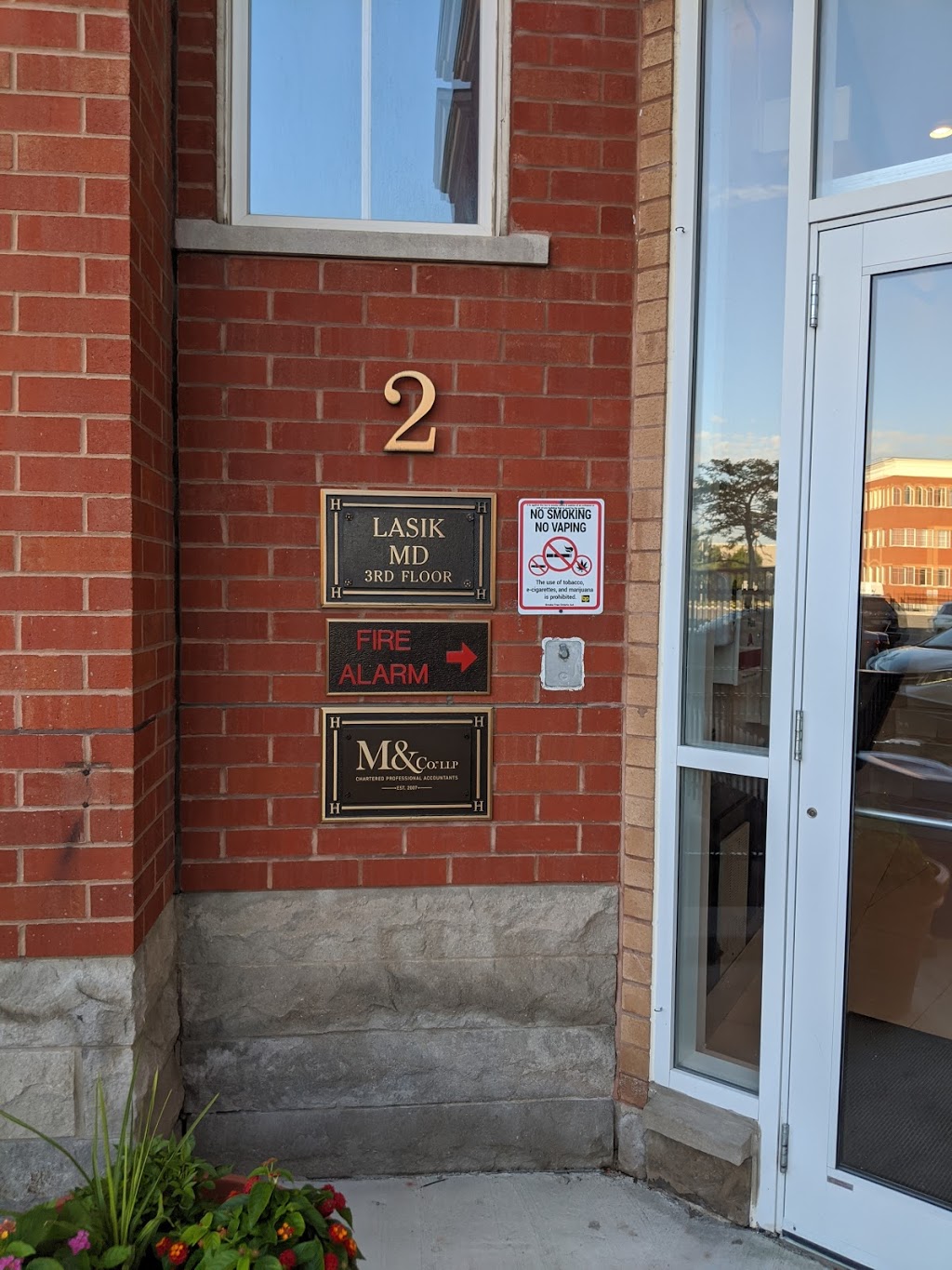 LASIK MD | 5025 Orbitor Drive Building 2, 3rd floor, Mississauga, ON L4W 4Y5, Canada | Phone: (416) 362-8677