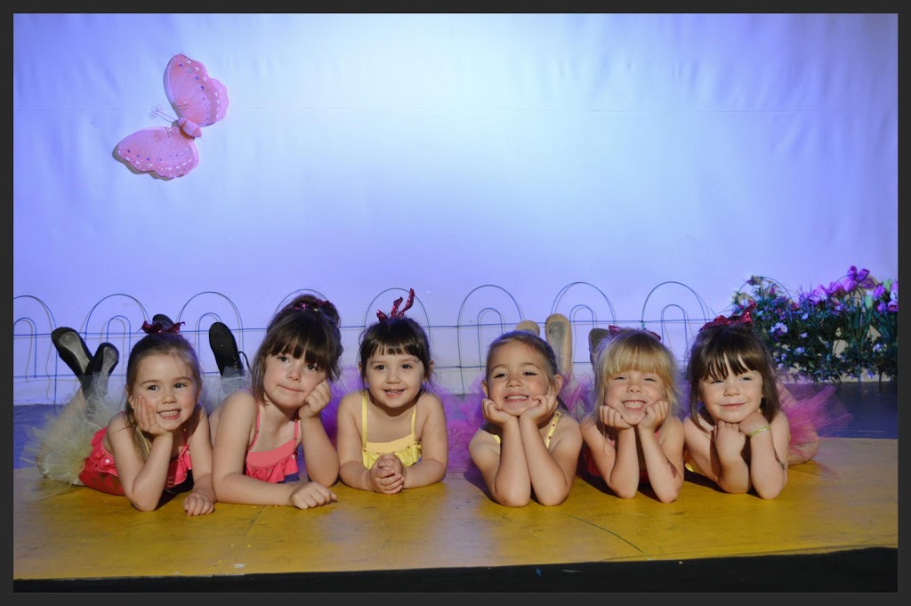 Dreamlight Studio | 230 Anchor Rd, Hamilton, ON L8W 3R2, Canada | Phone: (905) 383-5558