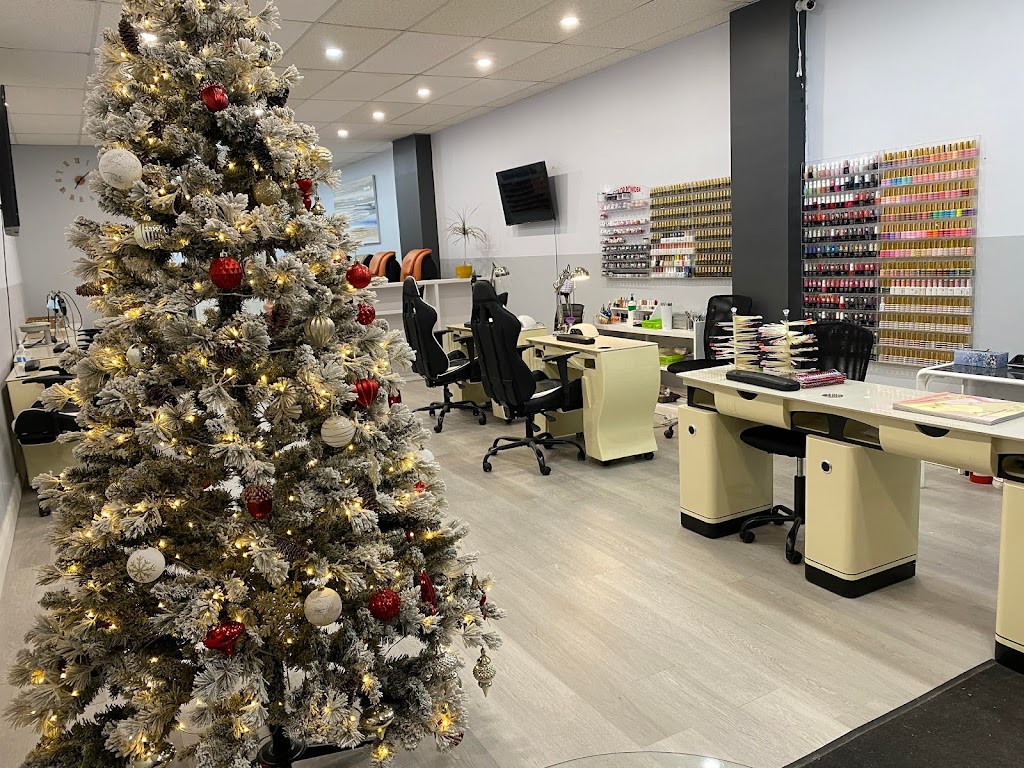 Luv Nails & Beauty - Nails Etobicoke | 2899 Lake Shore Blvd W, Etobicoke, ON M8V 1J3, Canada | Phone: (416) 551-3376